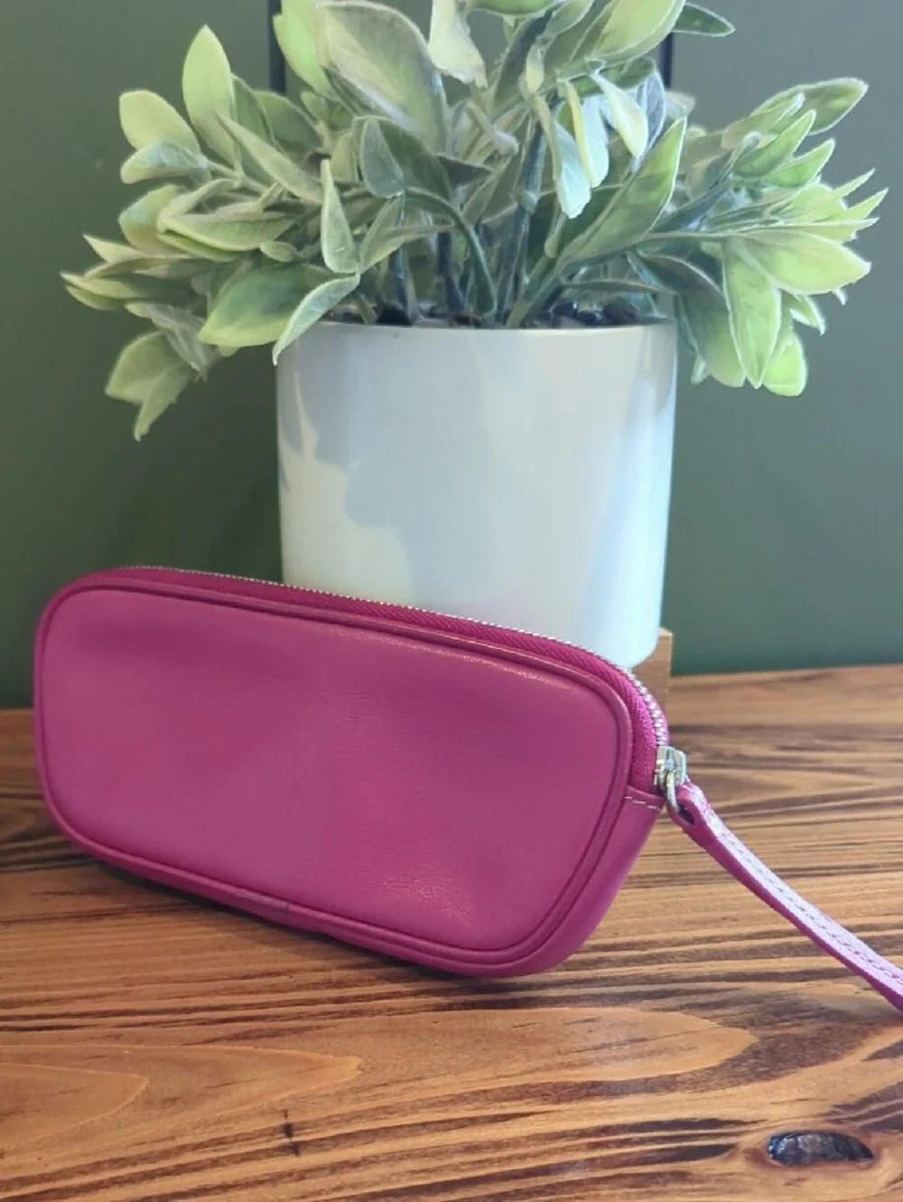 Coach Vintage Y2K Rare Fuchsia Leather Eye Glass Travel Case